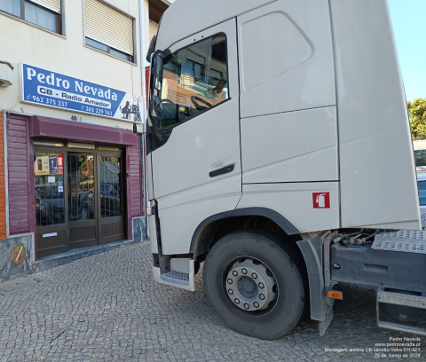 MONTAGEM ANTENA CB VOLVO FH-42T - IMAGEM 2 - Pedro Nevada