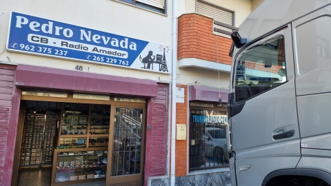 MONTAGEM ANTENA CB VOLVO FH-500 - IMAGEM 2 - Pedro Nevada