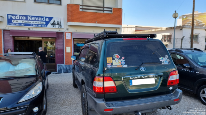 MONTAGEM ANTENA TOYOTA LAND CRUISER - Pedro Nevada