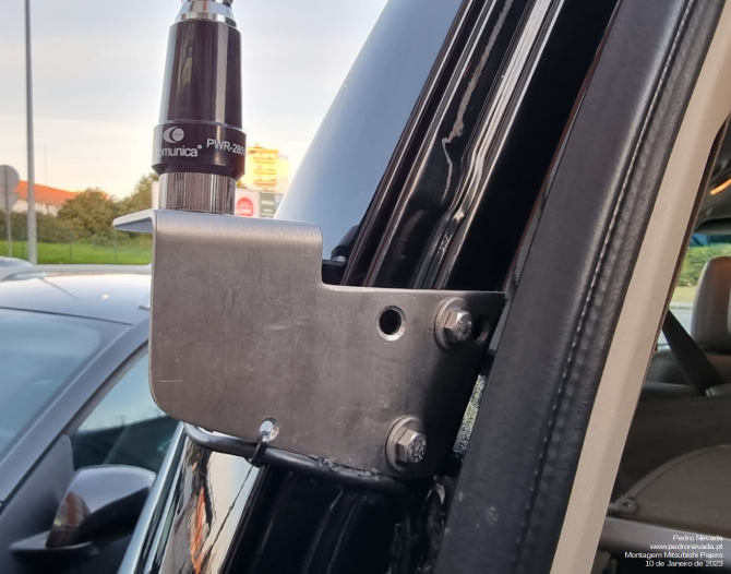 MONTAGEM ANTENA MITSUBISHI PAJERO 3.2 (2007) - IMAGEM 2 - Pedro Nevada