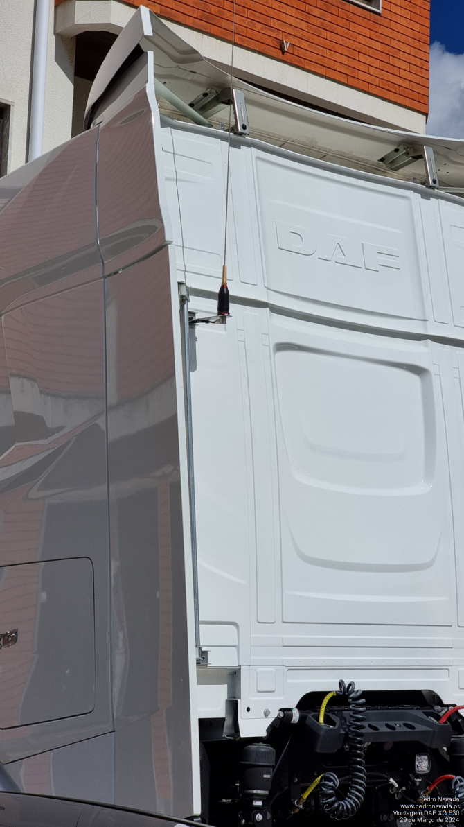 MONTAGEM ANTENA DAF XG 530 - IMAGEM 2 - Pedro Nevada