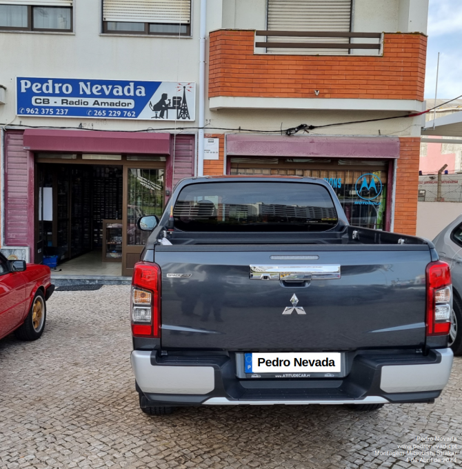 MONTAGEM ANTENA CB MITSUBISHI STRAKAR - IMAGEM 1 - Pedro Nevada