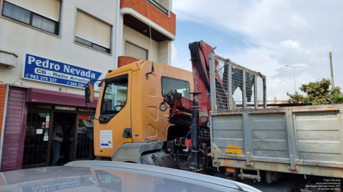 MONTAGEM ANTENA RENAULT KERAX 260 - IMAGEM 1 - Pedro Nevada