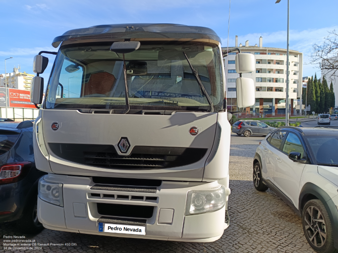 MONTAGEM ANTENA CB RENAULT PREMIUM 410 DXi - IMAGEM 1 - Pedro Nevada