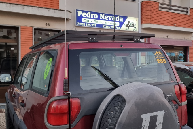 MONTAGEM ANTENA CB NISSAN TERRANO II - IMAGEM 2 - Pedro Nevada