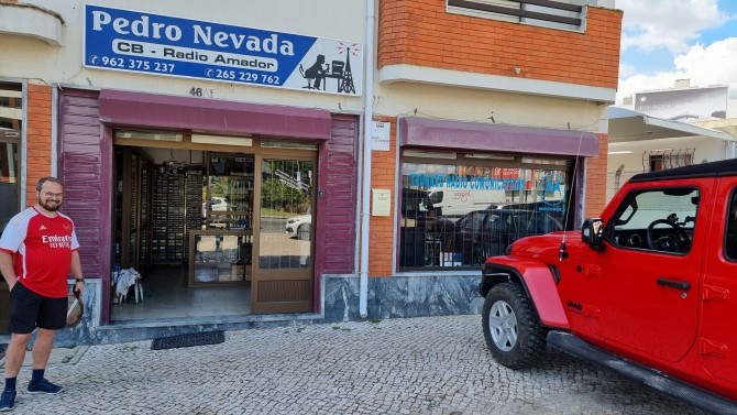 MONTAGEM ANTENA CB JEEP GLADIATOR - IMAGEM 2 - Pedro Nevada