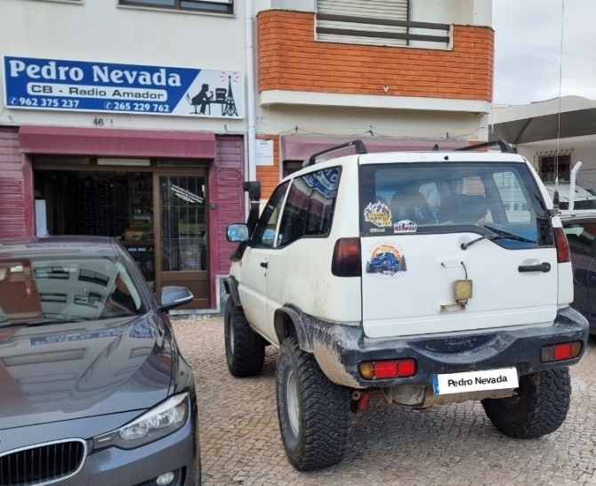 MONTAGEM ANTENA CB FORD MAVERICK - IMAGEM 1 - Pedro Nevada