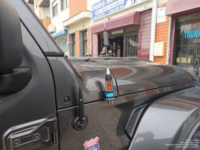 MOUNTING CB ANTENNA ON JEEP WRANGLER - IMAGE 2 - Pedro Nevada