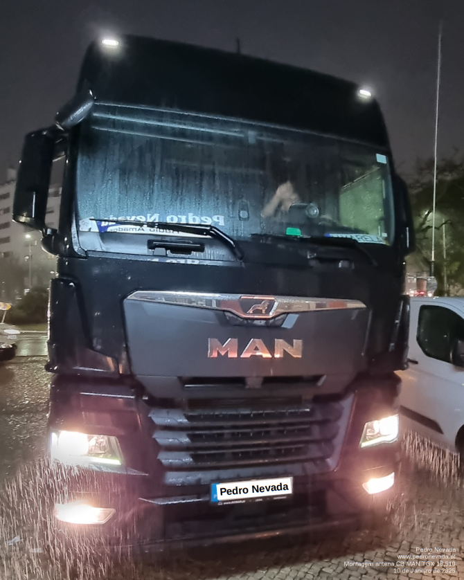 MOUNTING CB ANTENNA ON MAN TGX 18.510 - IMAGE 2 - Pedro Nevada