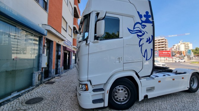 MOUNTING CB ANTENNA ON SCANIA 500S - IMAGE 1 - Pedro Nevada